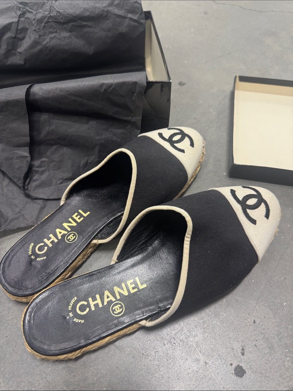 Chanel Espadrille Slides with classic interlocking logo, Size 37.5 black & white